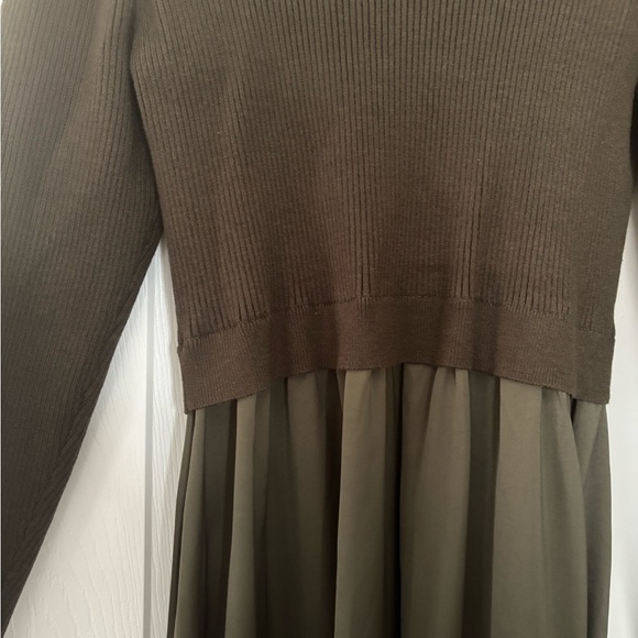 Tea and Rose size S green maxi worn once $50 - Picture 2 of 3